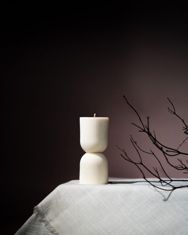 Ribbed Hourglass Small (Soy Wax)