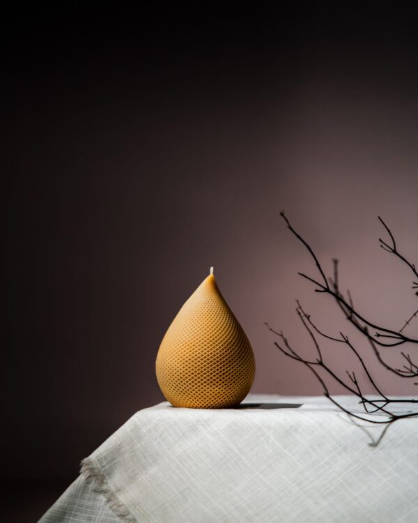 Rain Drop (Beeswax)